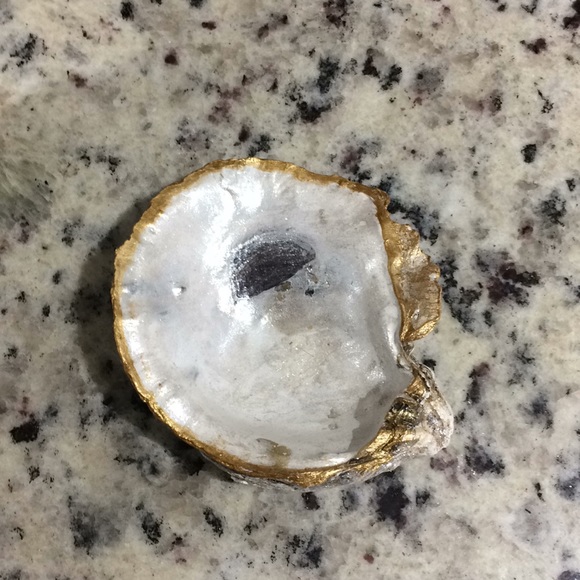 Painted oyster shells - Picture 8 of 8